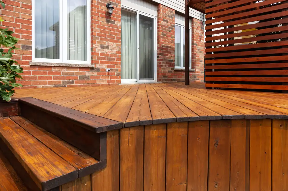 SICO® ProLuxe® SRD RE Wood Finish. Armadillo Composite Decking
